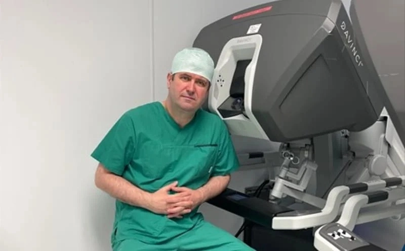 Banjalučanin postao vrhunski robotski hirurg u Njemačkoj i spasio hiljade ljudskih života